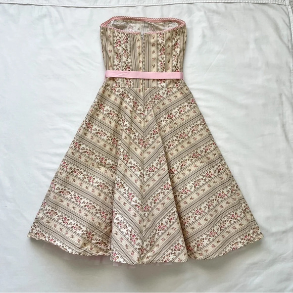 Vintage 90’s Coquette Floral Strapless Dress - Picture 8 of 11